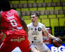 Харківські Соколи впевнено перемогли Рівне в Києві