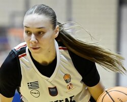 Українці за кордоном: Бойко зіграла 14 хвилин у Греції перед приїздом у збірну