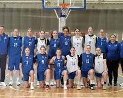 Збірна України готується до важливого матчу проти Чорногорії: фото тренування та коментар Ковтун