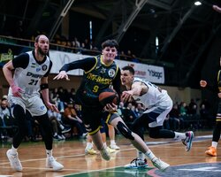 Київ-Баскет та Прикарпаття-Говерла розіграють трофей: хайлайти півфіналів Кубка України