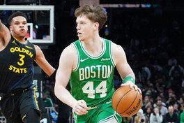 Українці за кордоном: Шульга зіграв проти Голден Стейт в НБА, Скапінцев завершив виступи в Єврокубку