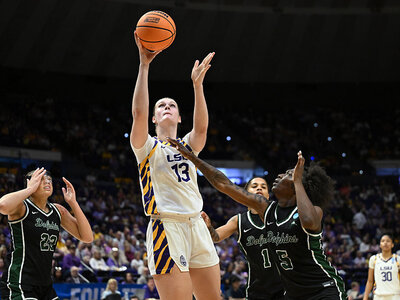 Українки за кордоном: Коваль набрала 11 очок в першому раунді Березневого шаленства NCAA