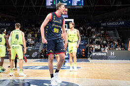 Українці за кордоном: Пустовий набрав 19 очок в Іспанії, дабл-дабли Санона та Зотова