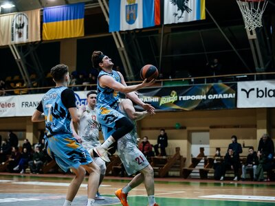 ІФНТУНГ-Академія Говерла та Полісся зіграють у півфіналах Першої ліги