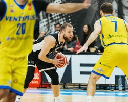 Українці за кордоном: гарний матч Сидорова не допоміг ВЕФу вийти в фінал ЛЕБЛ