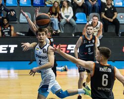 Впевнений старт Дніпра у плейоф: фотогалерея першого матчу проти Мавп