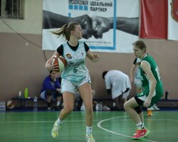 Жіноча Вища ліга: відеотрансляція матчу 5 квітня