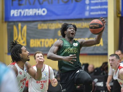 Прикарпаття-Говерла обіграла Рівне і перевела серію у третю гру