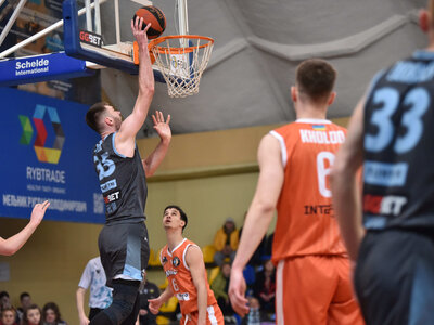 Дніпро переміг Черкаські Мавпи і оформив вихід до півфіналу Суперліги