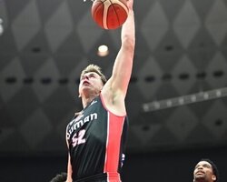 Українці за кордоном: у Геруна 7 очок в чемпіонаті Японії