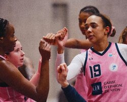 Міріам Уро-Ніле провела вражаючий матч у фіналі та виграла чемпіонат Швейцарії