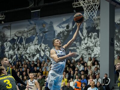 Володимир Конєв піднявся в двох історичних рейтингах Суперліги