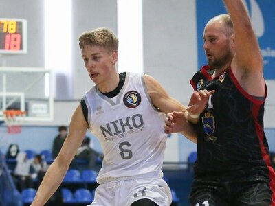 Вирішальна гра бронзової серії Вищої ліги пройде 1 травня