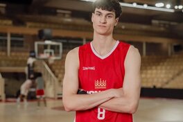 Українці за кордоном: Кличко оформив дабл-дабл в молодіжному чемпіонаті Франції