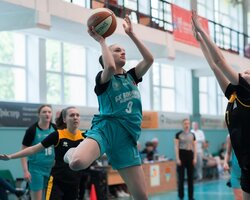 Другий ігровий день жіночої Молодіжної ліги у Вінниці: фотогалерея