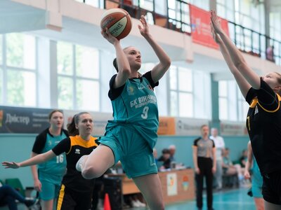 Другий ігровий день жіночої Молодіжної ліги у Вінниці: фотогалерея