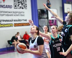 Франківськ-Прикарпаття здолав Вінницю-МедУніверситет у Молодіжній лізі: фотогалерея