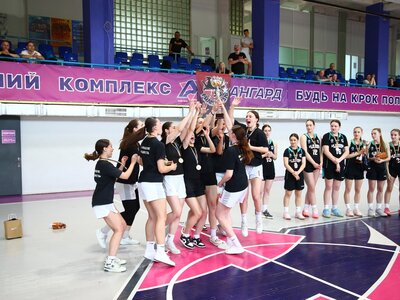 У Києві завершився Фінал чотирьох жіночої Молодіжної ліги: фотогалерея останнього матчу та церемонії нагородження