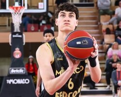 Максим Кличко – другий за ефективністю в сезоні молодіжного чемпіонату Франції
