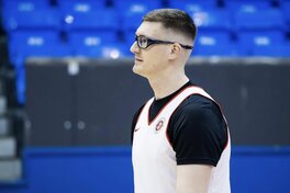 Українці за кордоном: Скапінцев завершив сезон в Ізраїлі