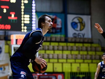Вадим Заплотинський продовжить грати у Харківських Соколах