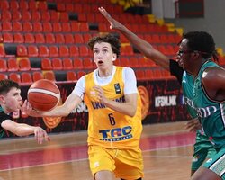 Гравець збірної України U-18 Ілля Крамар перебирається у США