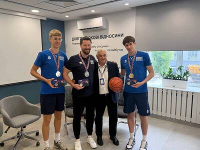 Збірна України U-20 завітала до ТАСКОМБАНКу після перемоги на чемпіонаті Європи