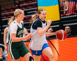Жіноча кадетська збірна провела перший контрольний матч в рамках підготовки до Євробаскету