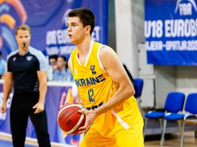 Гравець збірної України U-18 Євген Татунчак визначився з місцем продовження кар'єри