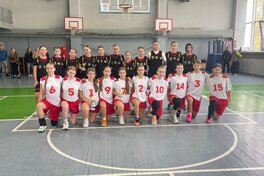 ВЮБЛ серед дівчат 2013 року: в Чернівцях зіграли перші матчі сезону