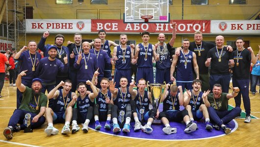 Дніпро здобув чемпіонський титул, маючи в складі 14 гравців, що пройшли дитячо-юнацьку систему клубу
