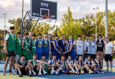 Етап юнацького чемпіонату України 3х3 в Києві: фотогалерея церемонії нагородження