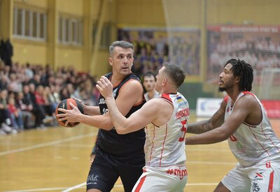 Рівне-ОШВСМ вдома поступився Черкаським Мавпам: фотогалерея матчу