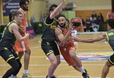 Київ-Баскет вирвав перемогу у Черкаських Мавп, Рівне здивувало Харківських Соколів: хайлайти Суперліги Favbet 26 жовтня