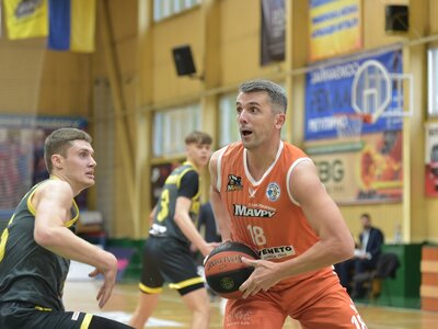 Яскраві фото четвертого туру Суперліги Favbet