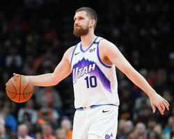 Українці за кордоном: Михайлюк допоміг Юті обіграти Бостон в НБА