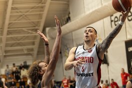 Українці за кордоном: у Боброва 11 очок в Румунії