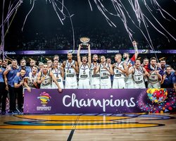 ЄвроБаскет-2017: фото нагородження чемпіонів та призерів