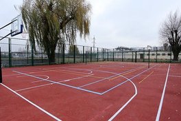 У Хмельницькому відкрили два сучасних баскетбольних майданчики