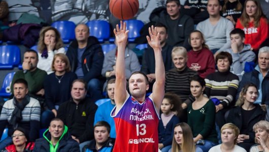 Роман Козлов продовжить кар’єру у складі Харківських Соколів