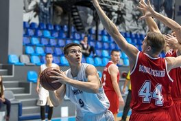 Вища ліга: результати стартового туру сезону