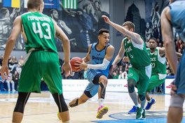 Дніпро завдав чемпіону другої поразки в сезоні