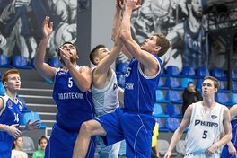 Вища ліга: Старий Луцьк обірвав переможну серію Хіміка-2, Кривий Ріг став одноосібним лідером Сходу