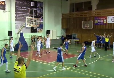 Неймовірний баззер у матчі Вищої ліги: відео