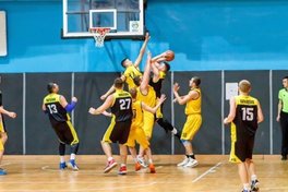 Золотой Вєк продовжив переможну серію в Першій лізі
