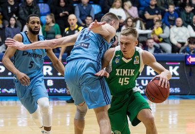 Дніпро вдома розібрася з чемпіоном України: фотогалерея