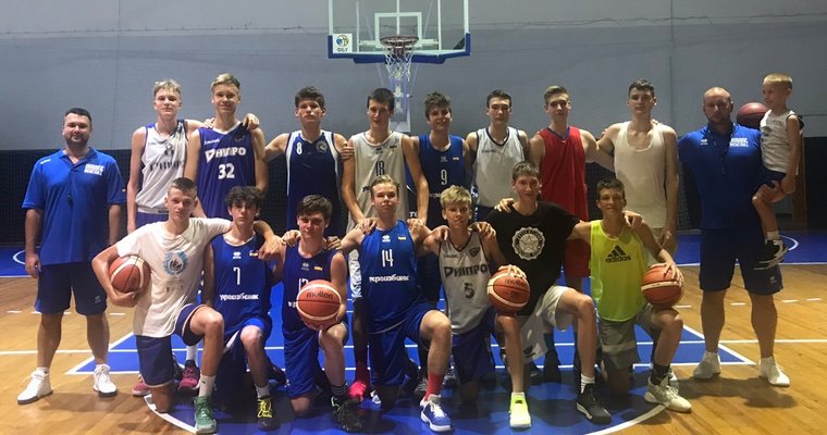 Чоловіча збірна України U-16 проводить тренувальний збір у Запоріжжі