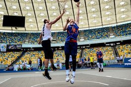 Яскраві миттєвості Суперліги Парі-Матч 3х3 на Олімпійському: фотогалерея (1)