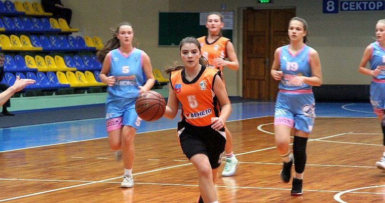 У Черкасах відбувся тур ВЮБЛ серед дівчат 2006 р.н.