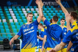 Україна отримала право приймати